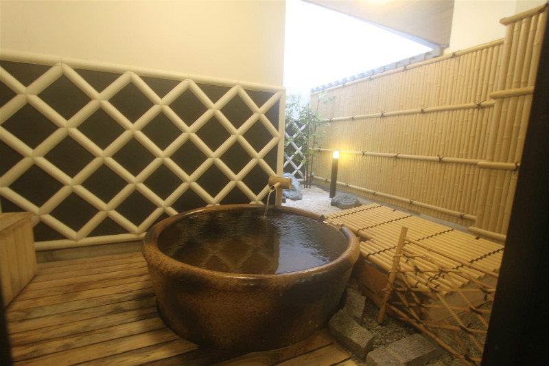 Outdoor stone bath