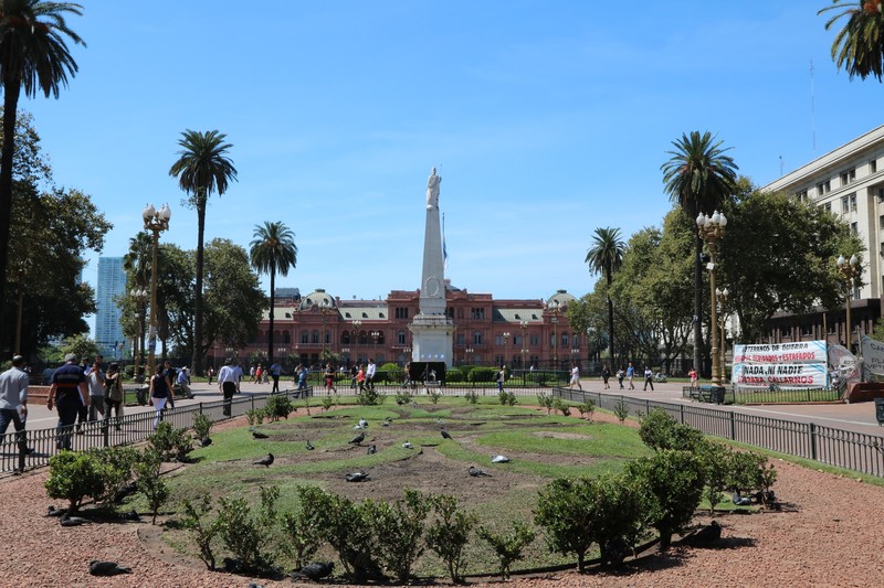 Plaza de Mayo, looking towards Casa Rosada