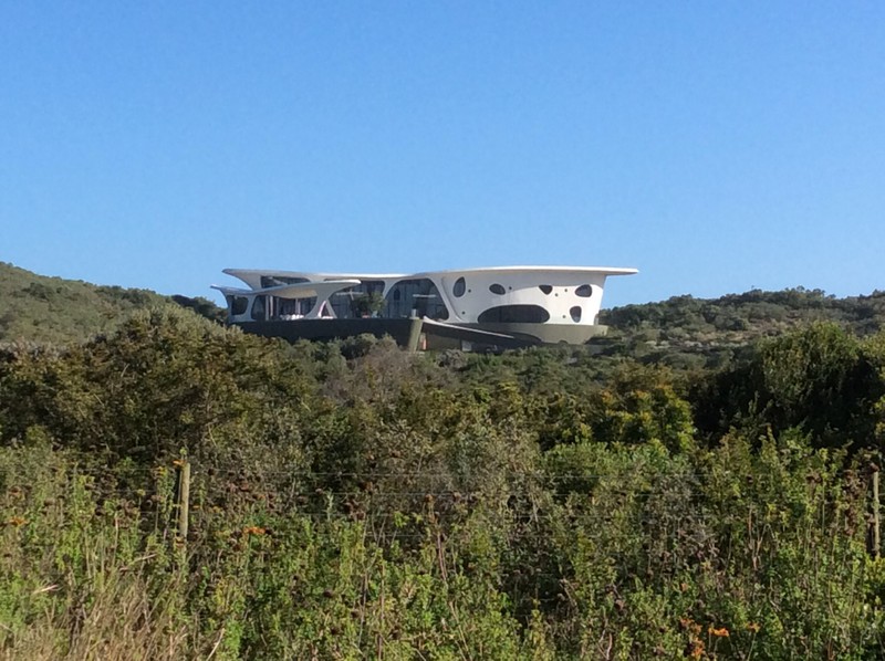 Space age house, how the other half life!