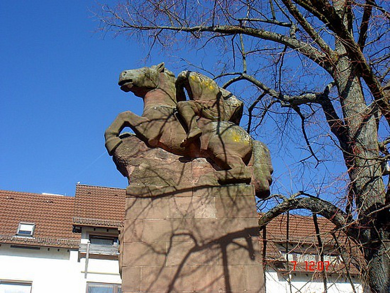 Bad Bergzabern heykelleri