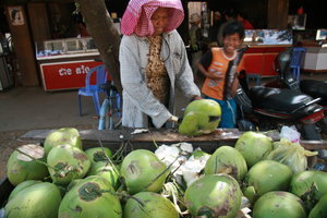 Chhlong kokos mama