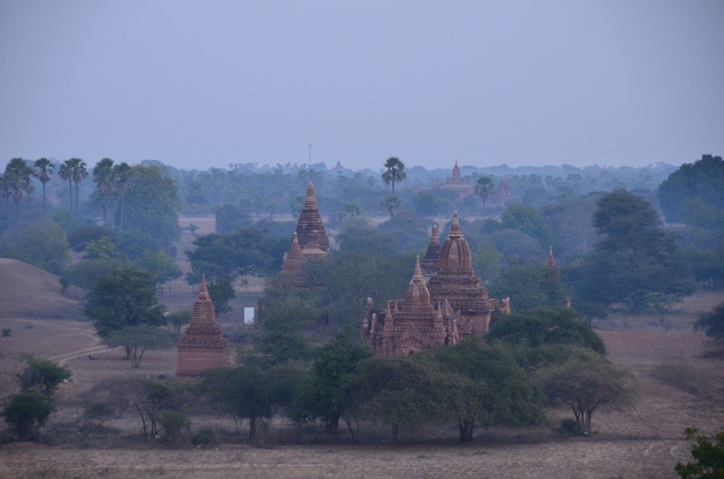 Dämmerung über Bagan