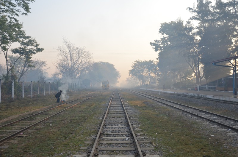 Bahnhof Pyin-U-Lwin frühmorgens