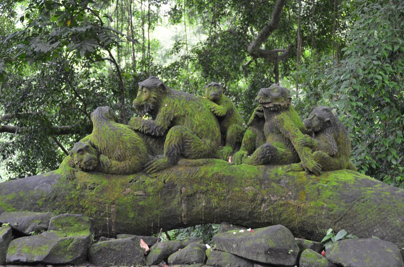 Affenstatue im Sacred Monkey Forest