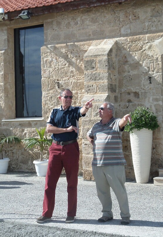 Brian and Paul...synchronised pointing!