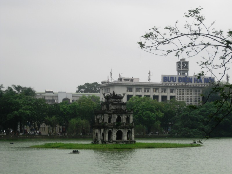 Hoan Kiem Lake temple