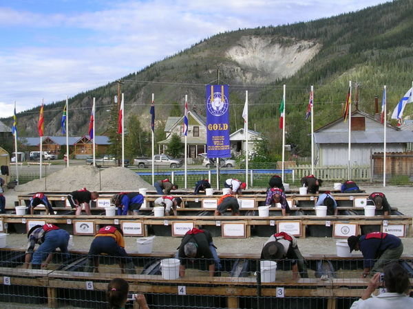 Gold panning contest