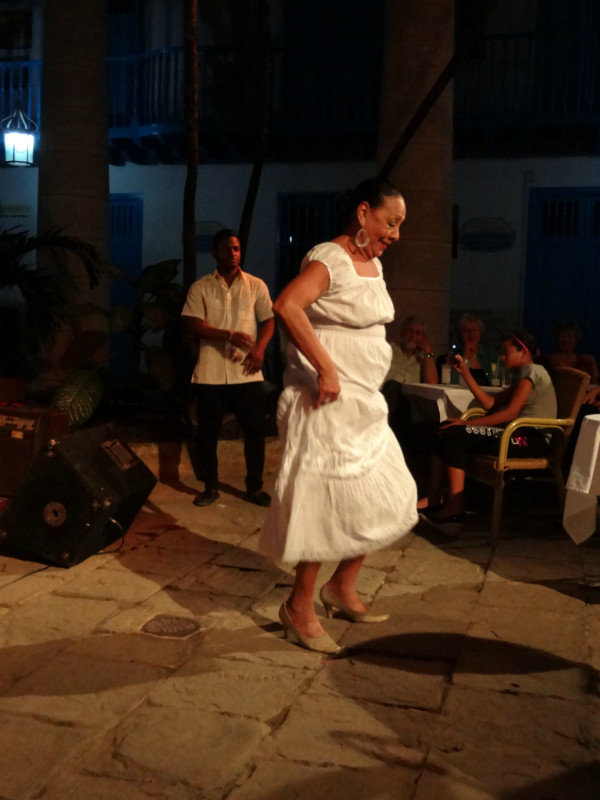 Dancing and singing, Old Havana