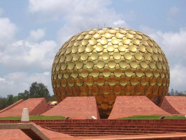 Le Matri Mandir, le coeur de la ville experimentale (et transcendantale !) d'Auroville-