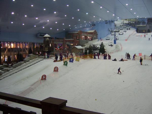 Ski Dubai slope