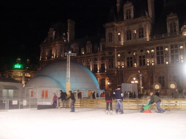 Skating rink outside Hotel de Ville
