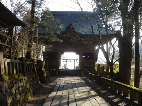 Haruna Shrine path