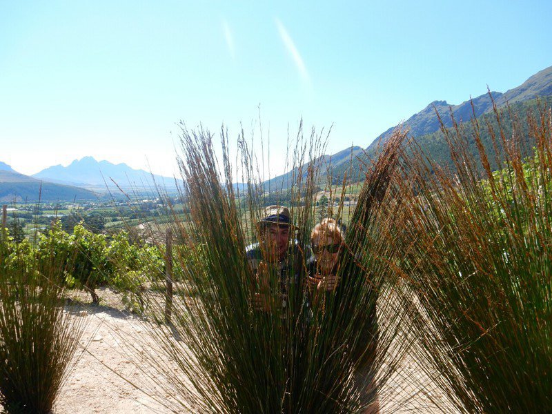 Hélène and Maxime with the beautiful view in Frenchhoek