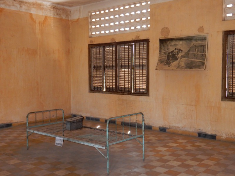 Tuol Sleng genocide museum - torture room