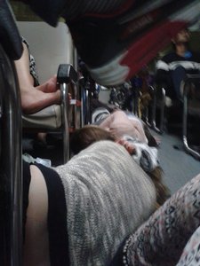 Nachtfahrt im Zug in der dritten Klasse - ja wir haben auf dem Boden geschlafen 