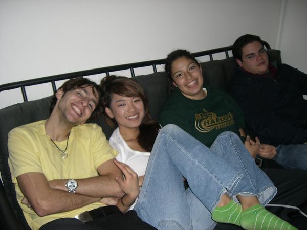 Mike, Miki, Sara und Fernando. 