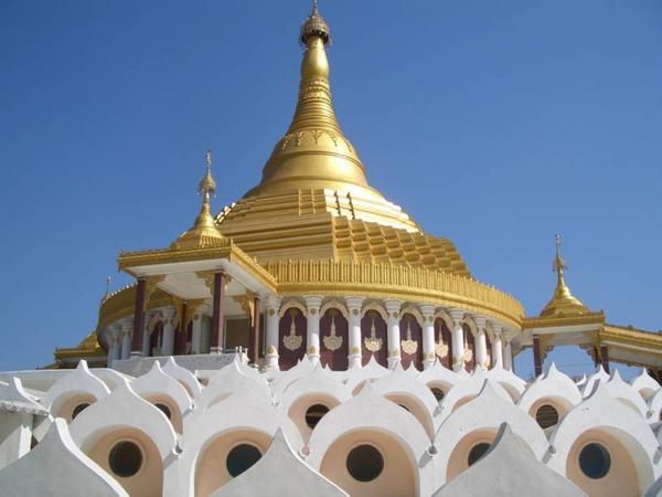 the pagoda of dhamma giri