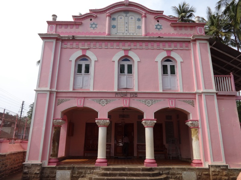 Magenta about synagogue in Alibag
