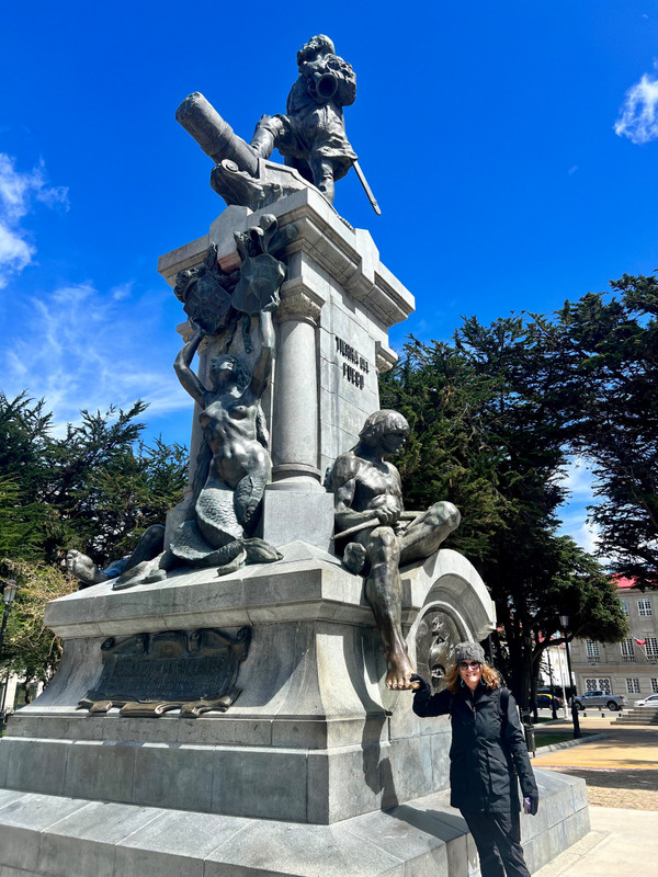 Statue in Punta Arenas