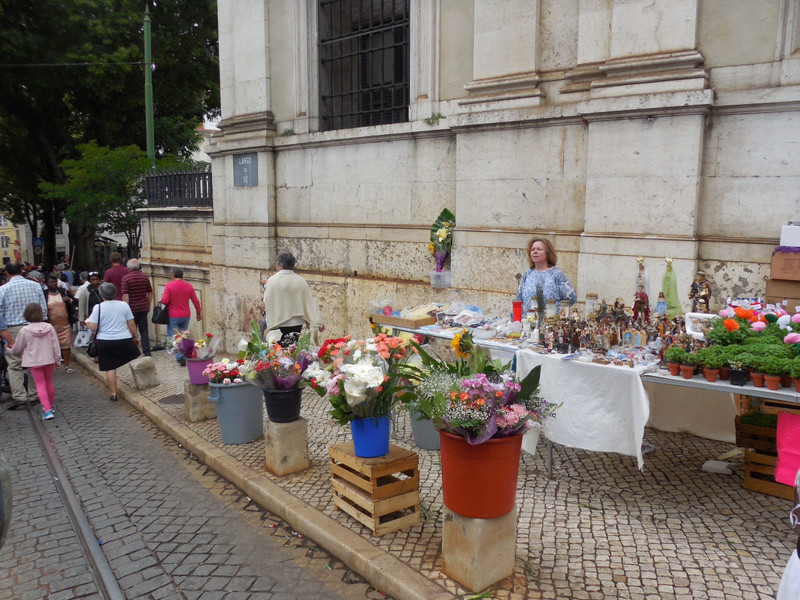 Buy flowers for Saint Anthony 