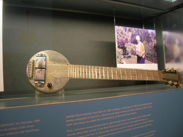 the first electric guitar