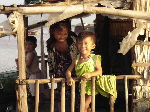 The smiles in the floating village