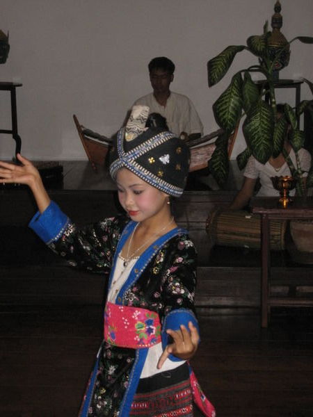 Lao dancer girl