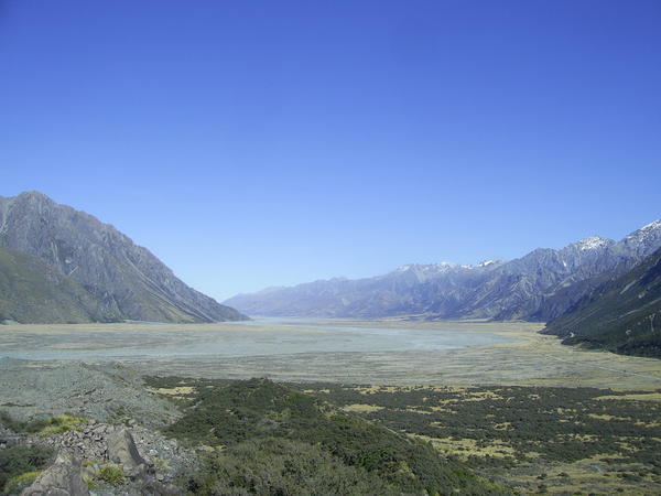 The road to Mount Cook (looking back)