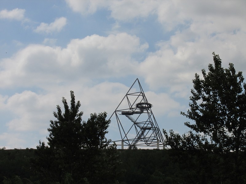 The Tetraedra from a distance.