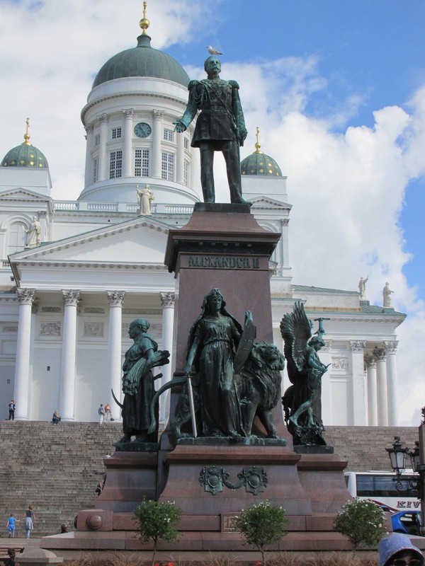A statue of Alexander II in front of the Helsinki Cathedral. He is well thought of here. Again, though, the seagull has no respect.