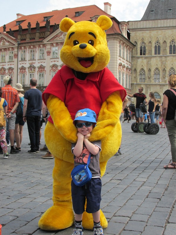A bear hug in Prague.