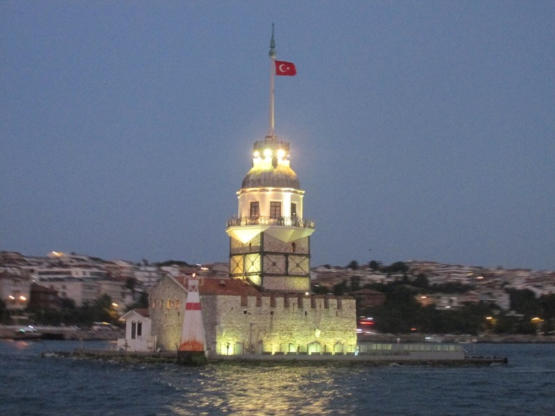 The Maiden's Tower at night (from the boat).