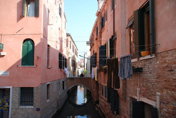 Laundry over the canal