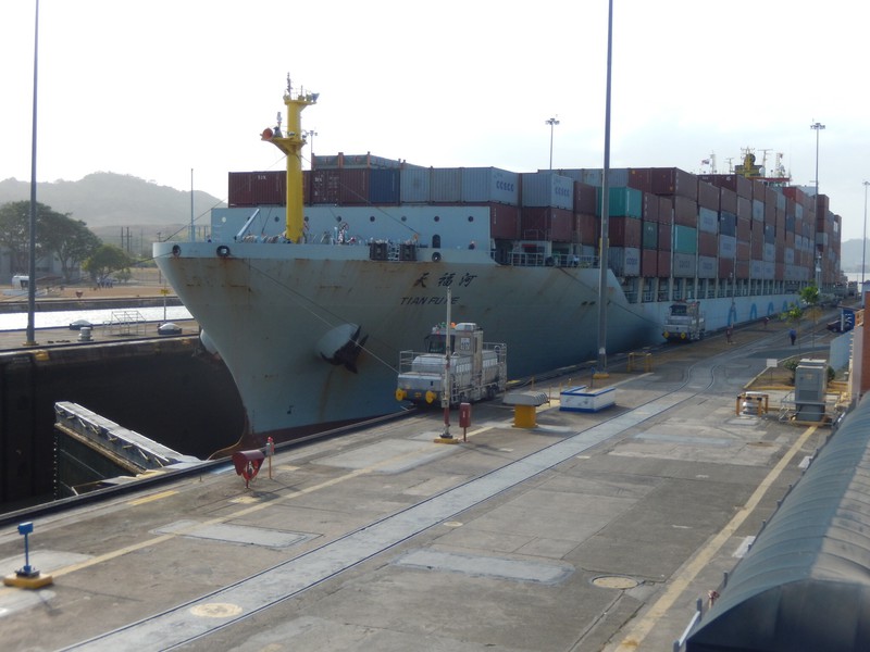 Panama kanaal..docks