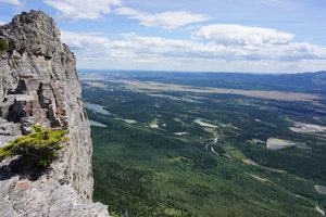 Cliff view from Mt Yumnaska