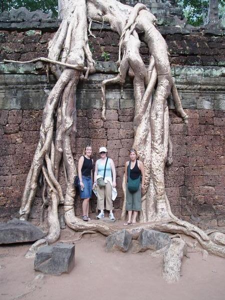 Victoria and Clare at the Ta Phrom temple