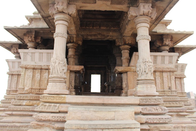 Saas-bahu temple 