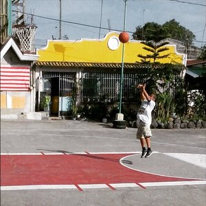 Balling in the Streets of PI