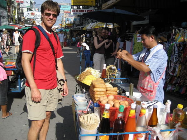 Getting Pad Thai on Khao San