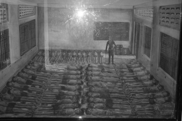 Tuol Sleng - Artwork of Large Holding Room