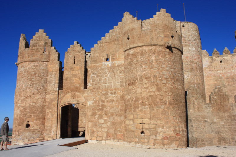 Entrance to the Castle de Belmonte