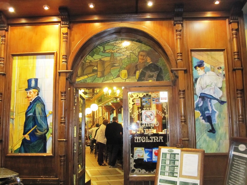 Entry to the pub, Madrid