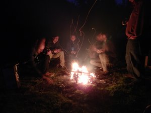 soirée feu de bois entre copains