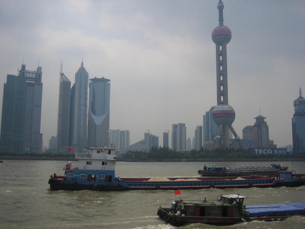 a cruise up the Huangpu River