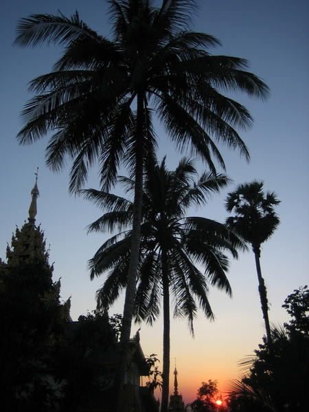 Shwedagon Paya, sunset