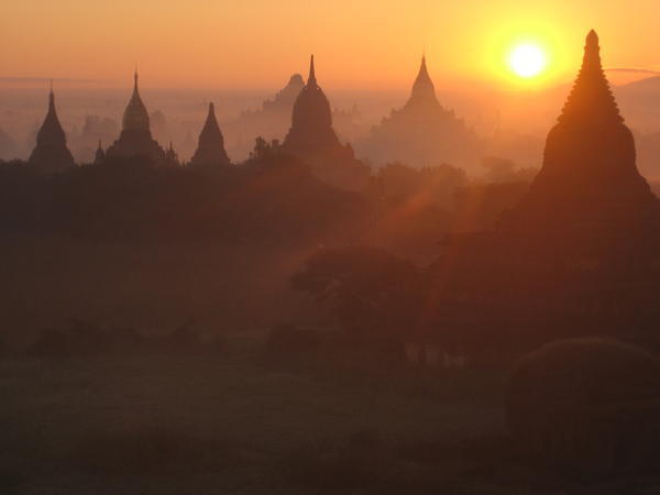 sunrise from Pahtothamya, Old Bagan