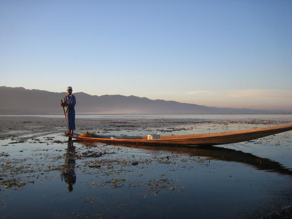 Intha fisherman, sunset