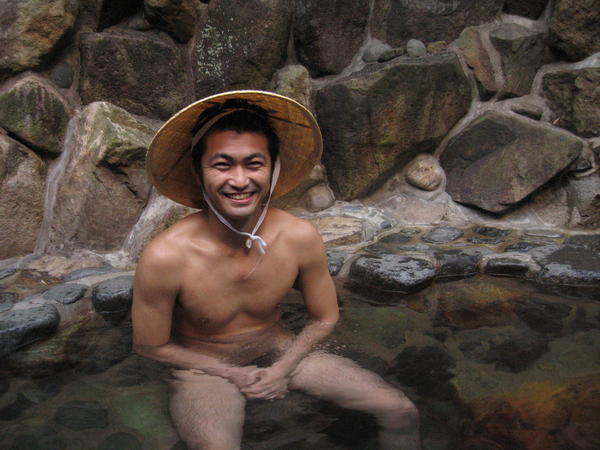 Seiki soaking in the rotemburo, Yunogo