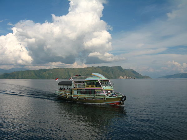 ferry Xing Parapat - Tuktuk