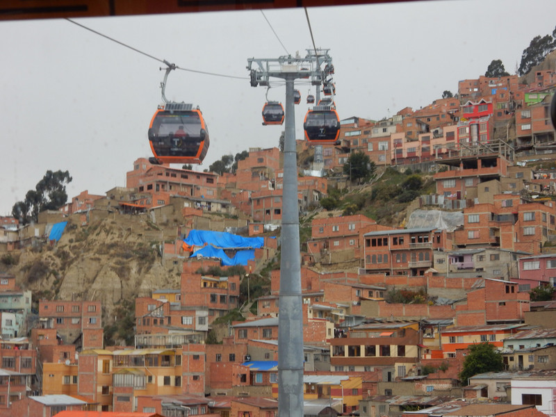 Seilbahn über den Dächern La Paz